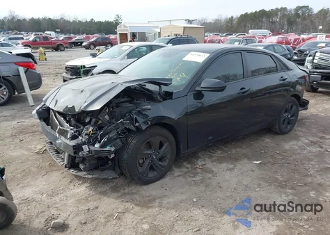 2022 Hyundai Elantra Sel z USA, uszkodzony, nr VIN 5NPLM4AG0NH063758